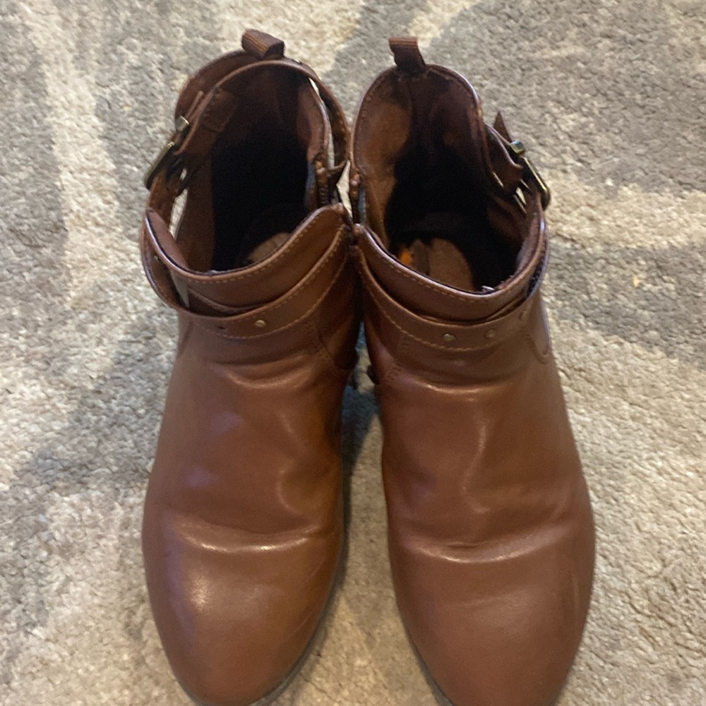 Girls boots